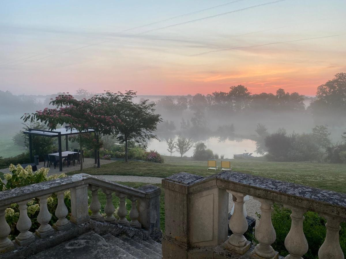 B&B Chateau De Preuil Vallenay Екстер'єр фото